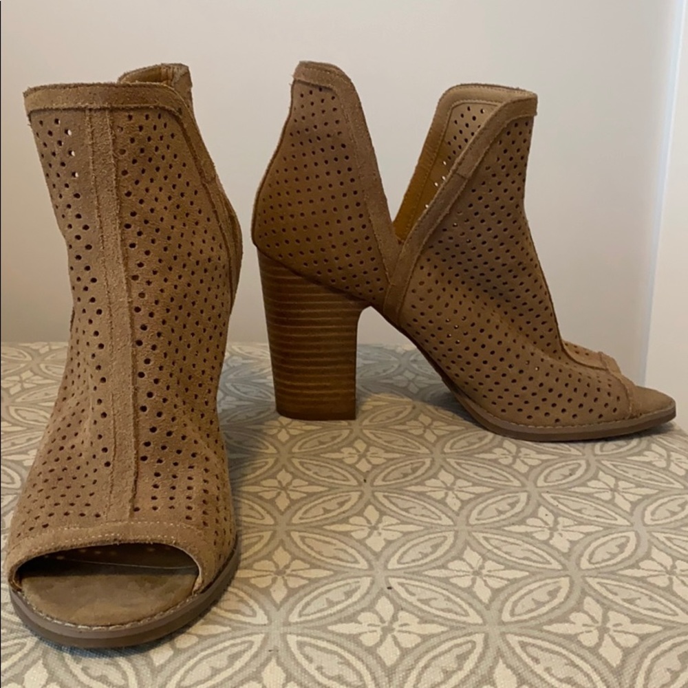 Luck Brand toeless booties sz 9